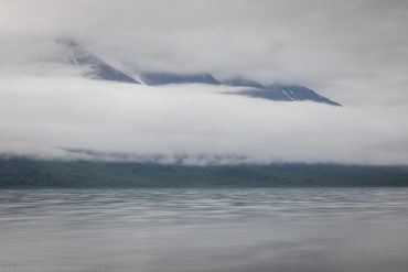 Озеро Капчук, облака в горах