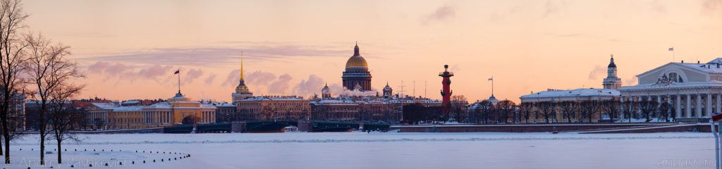 Васильевский остров с Мытинской набережной, зима, панорамное фото