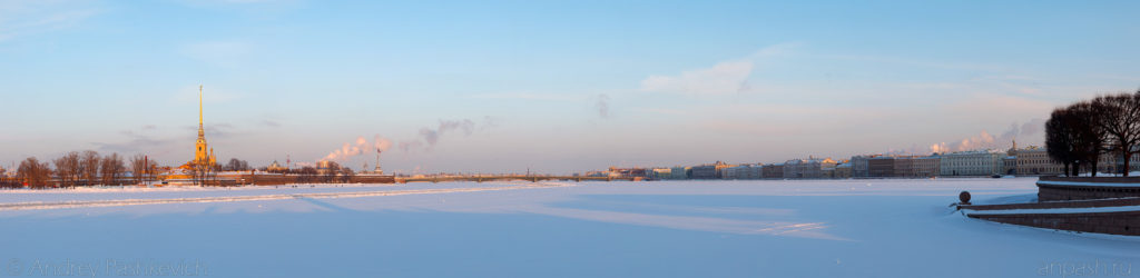 Малая Нева и акватория Невы, панорама с моста