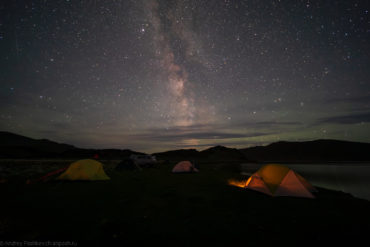 Монголия, палаточный лагерь под звёздным небом