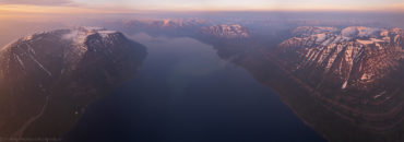 От п-о-ва Каменный до гор Кураанах, панорама озера Лама