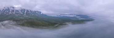 Плато Путорана, панорама берега, туман
