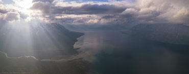Озеро Лама, плато Путорана. Солнечные лучи.
