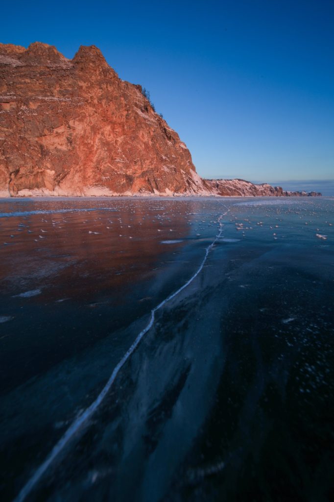 Лёд Байкала
